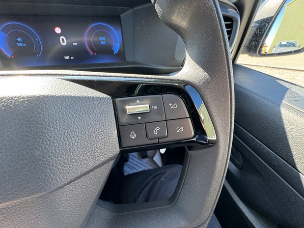 Toyota Proace MWB L2H1 [SOLD MM] Low Roof Icon Air Con Nav Sensors EURO 6 18
