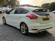 Ford Focus 1.0 Focus Zetec S 5dr 9