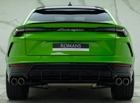 Lamborghini Urus PEARL CAPSULE 8