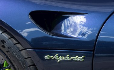 Porsche 918 Spyder Weissach 28