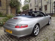 Porsche 911 CARRERA 2 TIPTRONIC S CABRIOLET 33