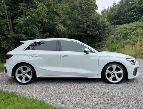 Audi A3 1.5 A3 Sportback 35 TFSI MHEV S Line Semi-Auto 5dr 3