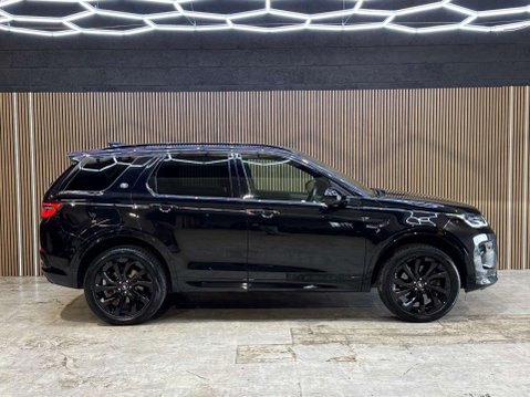 Land Rover Discovery Sport 2.0 Discovery Sport R-Dynamic HSE D Auto 4WD 5dr 14