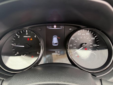 Nissan X-Trail 1.6 dCi Tekna Euro 6 (s/s) 5dr 17