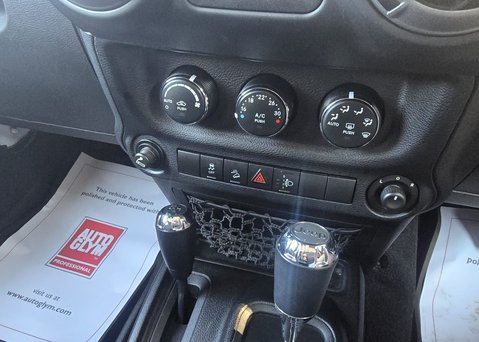Jeep Wrangler 3.6 V6 Sahara Auto 4WD Euro 5 4dr (284 bhp) 23