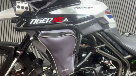 Triumph Tiger 2017 XCA Adventure bike 37K full metal luggage 800cc 12