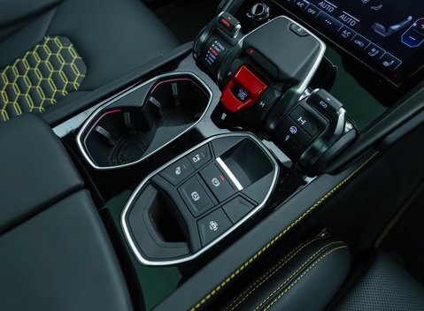 Lamborghini Urus S 25