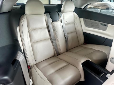 Volvo C70 2.0 D3 SE Lux Solstice Geartronic Euro 5 2dr 37