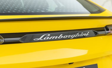 Lamborghini Urus 35