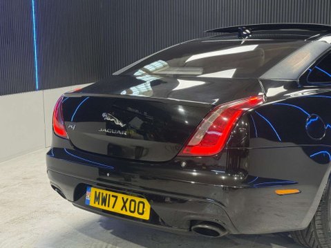 Jaguar XJ 3.0d V6 R-Sport Saloon 4dr Diesel Auto Euro 6 (s/s) (300 ps) 34