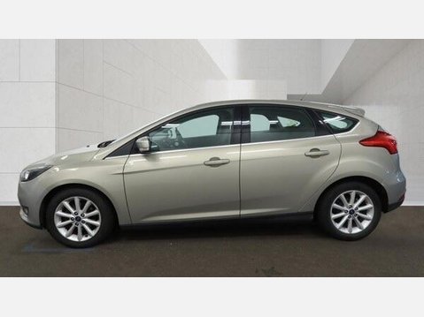 Ford Focus 1.0T EcoBoost Titanium Euro 6 (s/s) 5dr 4