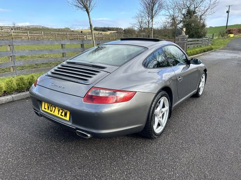 Porsche 911 CARRERA 2 TIPTRONIC S 18