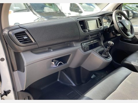 Vauxhall Vivaro 1.5 Turbo D 2700 Dynamic Panel Van 6dr Diesel Manual L1 H1 Euro 6 (s/s) (10 33