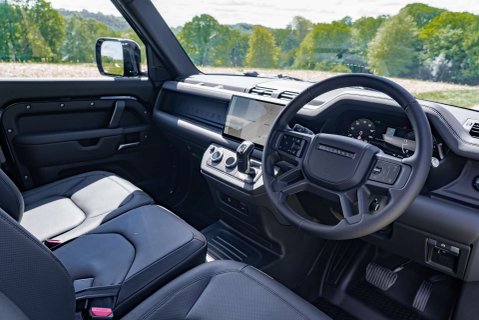 Land Rover Defender D350 X-Dynamic HSE Hardtop 11