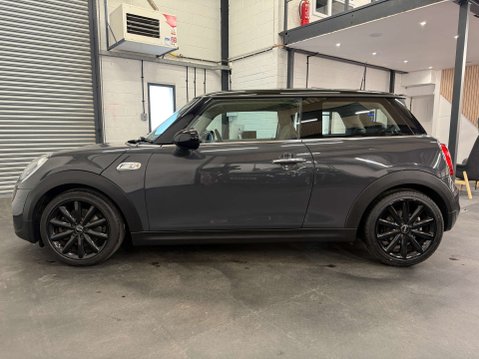 Mini Hatch 2.0 Cooper SD Euro 6 (s/s) 3dr 8