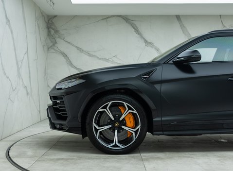 Lamborghini Urus 38