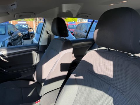 Volkswagen Golf 1.0 TSI SE Nav Euro 6 (s/s) 5dr 34