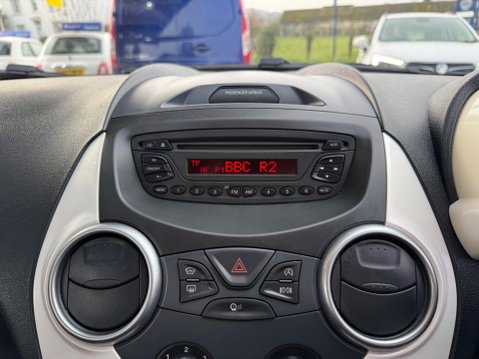 Ford Ka 1.2 Zetec Euro 5 (s/s) 3dr 18