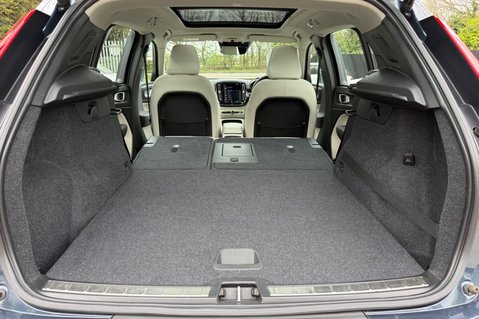 Volvo XC40 B4 INSCRIPTION MHEV 59