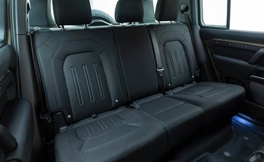 Land Rover Defender 110 D200 11