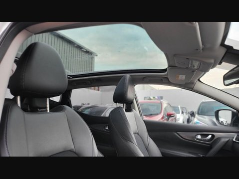 Nissan Qashqai TEKNA DIG-T 17