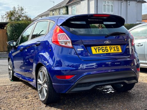 Ford Fiesta 1.0T EcoBoost ST-Line Euro 6 (s/s) 5dr 9