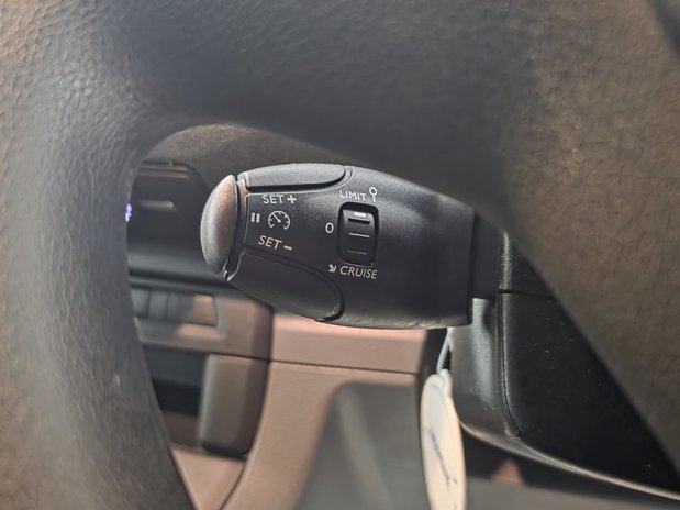 Vauxhall Vivaro Vauxhall Vivaro L2 Diesel 2900 1.5d 100ps Dynamic H1 Van 27