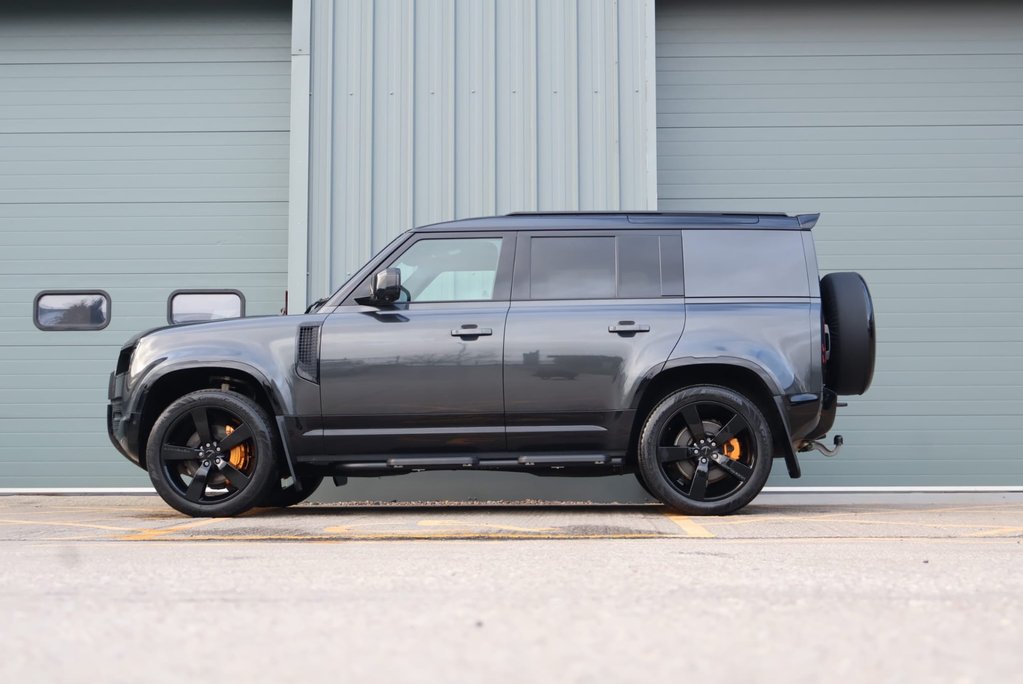 Land Rover Defender 110 D300 HARD TOP X-DYNAMIC HSE  STYLED BY SEEKER WITH A REAR SEAT CONVERSION  8