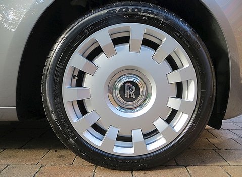 Rolls-Royce Ghost EWB 5