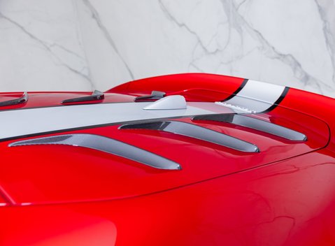 Ferrari 812 Competizione 35