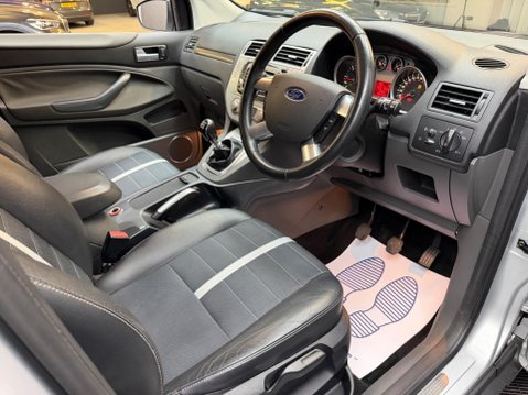 Ford Kuga 2.0 TDCi Titanium AWD Euro 5 5dr 34