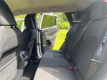 Nissan Qashqai DIG-T N-CONNECTA MHEV 14