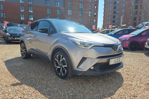 Toyota C-HR DYNAMIC.. 9 MAIN DEALER SERVICES.. STUNNING EXAMPLE 24