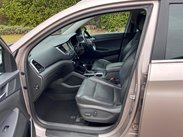 Hyundai TUCSON 2.0 CRDi Premium Auto 4WD Euro 6 5dr 80