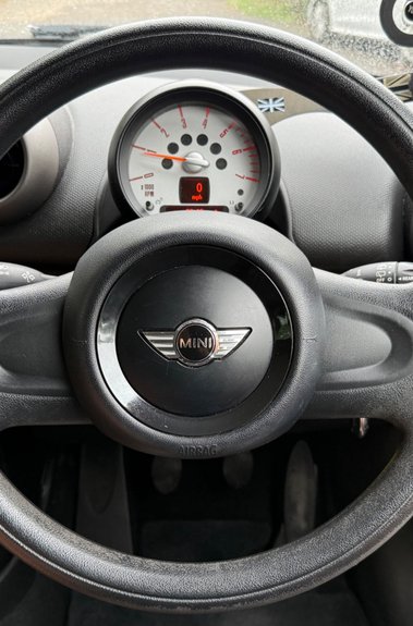 Mini Countryman COOPER D - £35 ROAD TAX - HEATED SEATS - 12 MONTHS MOT -SERVICE HISTORY 