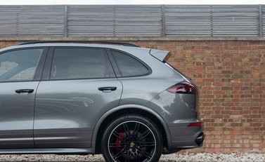 Porsche Cayenne GTS 26