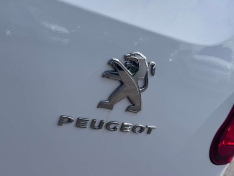 Peugeot Partner 1.5 BlueHDi 950 Professional Premium + Long Panel Van 6dr Diesel Manual LWB 17
