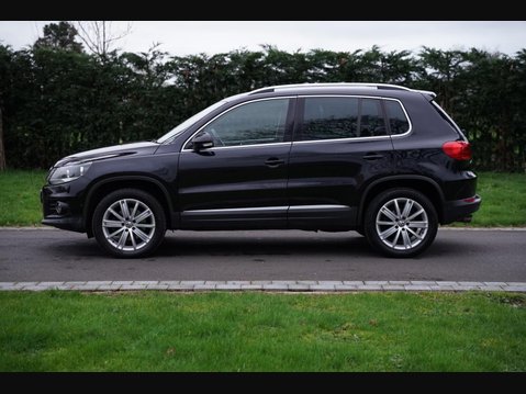 Volkswagen Tiguan 2.0 TDI BlueMotion Tech Match DSG 4WD Euro 5 (s/s) 5dr 9