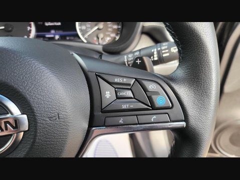 Nissan Juke DIG-T TEKNA DCT 21