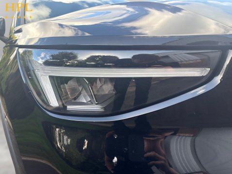 Volvo XC40 2.0 B4 MHEV Plus Black Edition SUV 5dr Petrol Hybrid DCT Auto Euro 6 (s/s) 9