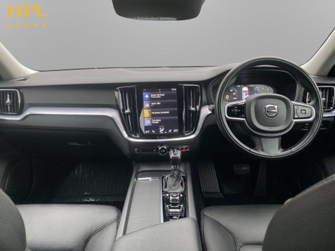 Volvo V60 2.0 T4 Momentum Plus Estate 5dr Petrol Auto Euro 6 (s/s) (190 ps) 19