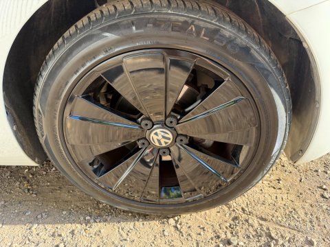 Volkswagen Beetle SPORT TDI BLUEMOTION TECHNOLOGY DSG 40
