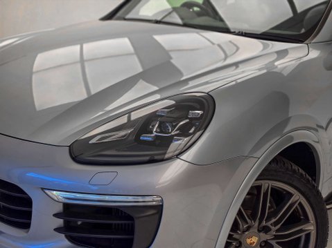 Porsche Cayenne 3.0 Cayenne D Platinum Edition V6 Tiptronic S A 4WD 5dr 31