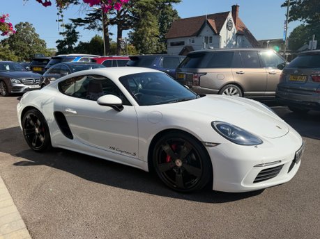 Porsche 718 CAYMAN S PDK 9