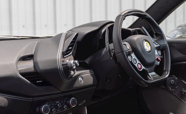 Ferrari 488 Spider 17