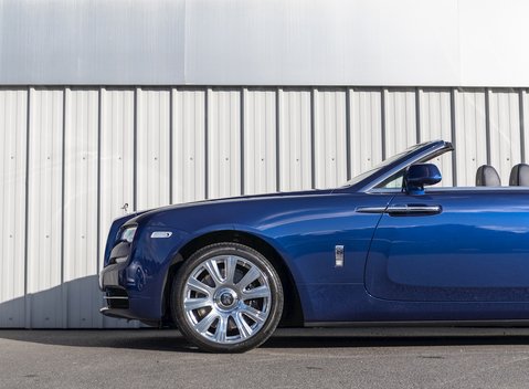 Rolls-Royce Dawn 30