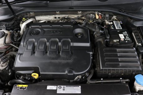 Volkswagen Golf S TDI 42