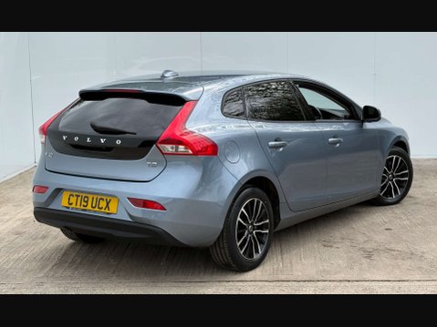 Volvo V40 2.0 V40 R-Design Edition T2 5dr 27