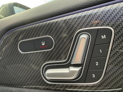 Mercedes-Benz GLA 2.0 GLA220d AMG Line (Premium Plus) SUV 5dr Diesel 8G-DCT 4MATIC Euro 6 (s/ 29