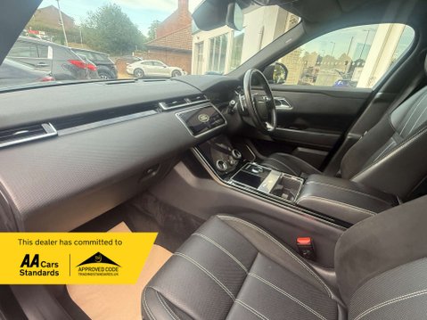 Land Rover Range Rover Velar 2.0 Range Rover Velar R-Dynamic SE D180 Auto 4WD 5dr 29